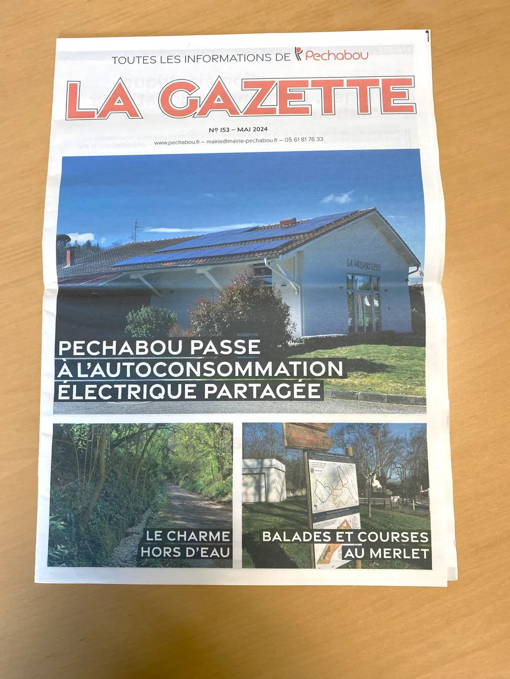 Création graphique de couverture de journal